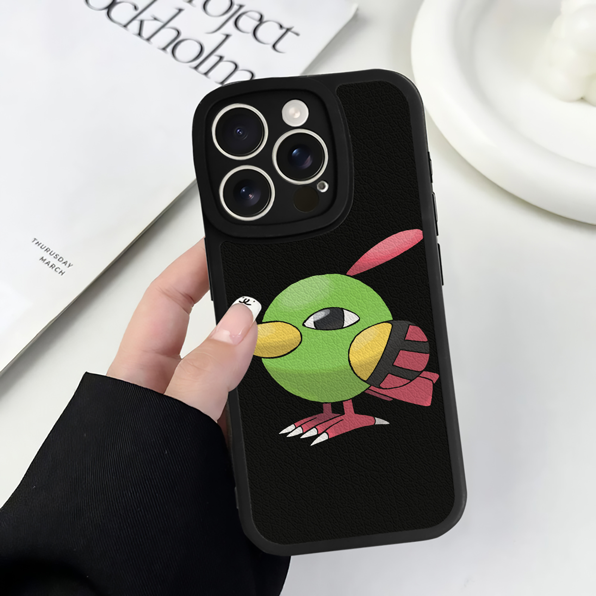 （画像用） ポケットモンスター Pokémon 【iPhone 16シリーズ対応】シリコンスマホケース（レザー調） 材質：シリコン